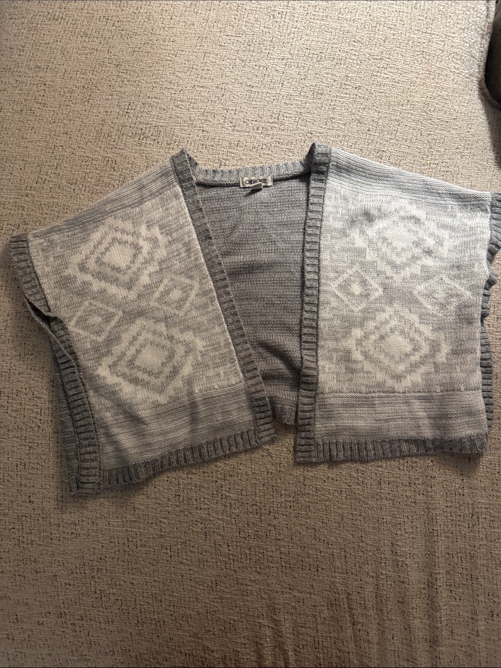 Cherokee Gray and Light Gray Open-Front Knit Sweater Shrug